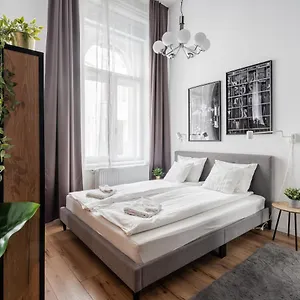 https://e32-boutique-apartments-best-location-by-bqa.inbudapesthotels.com