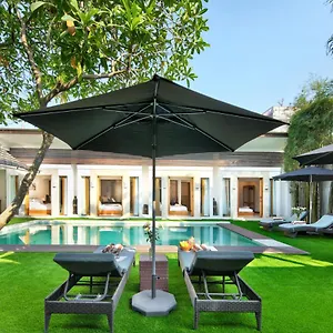 https://viola-villa.hotelsseminyak.net